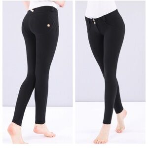 Freddy WR.UP black low rise leggings Sz M